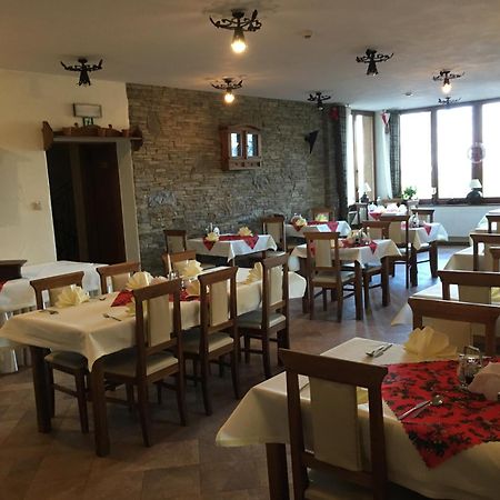 Hotel Dwor Karolowka Zakopane Buitenkant foto